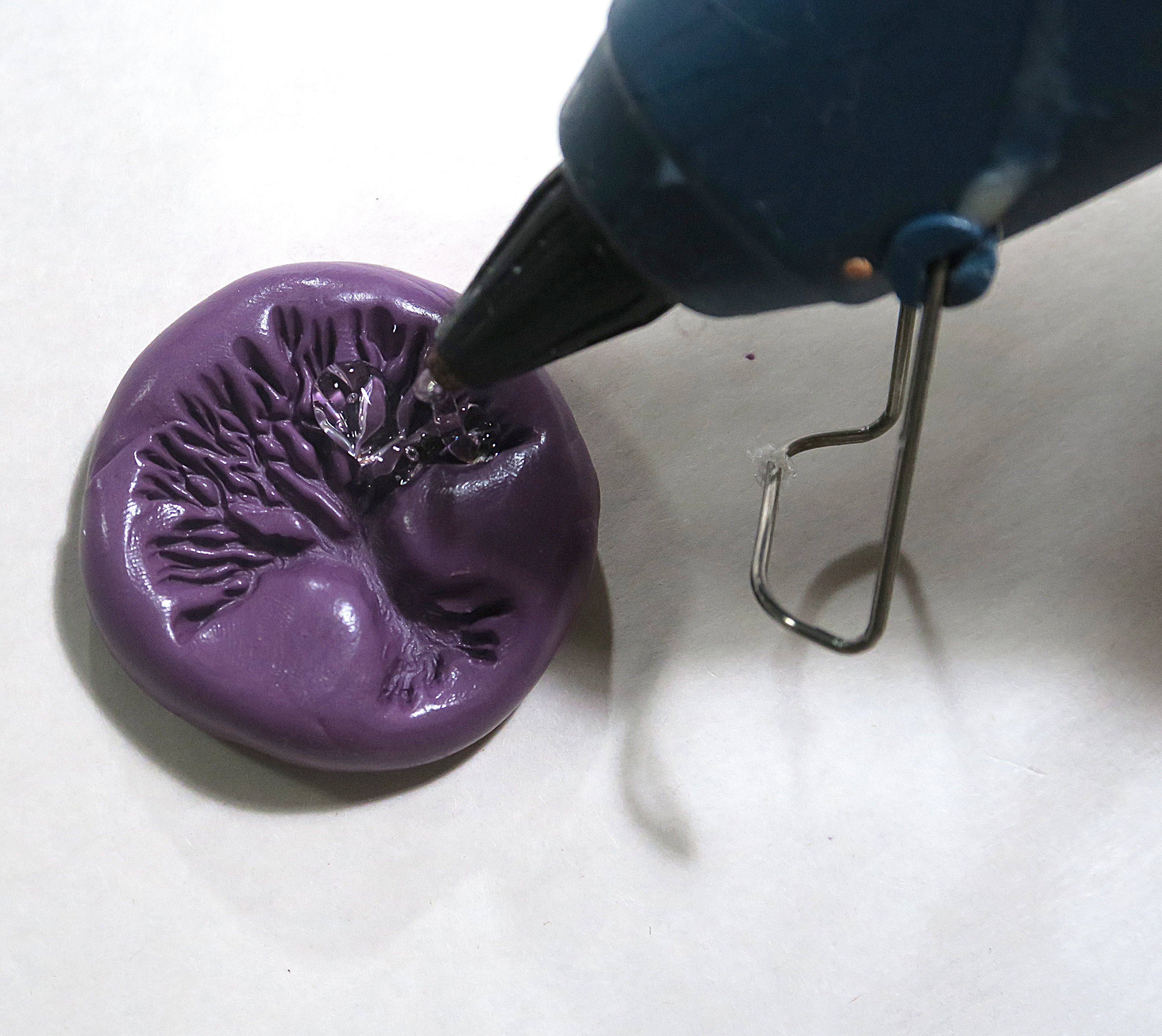 The Best Ways To Make Molds Using Hot Glue And Foam Clay Cosplay Central